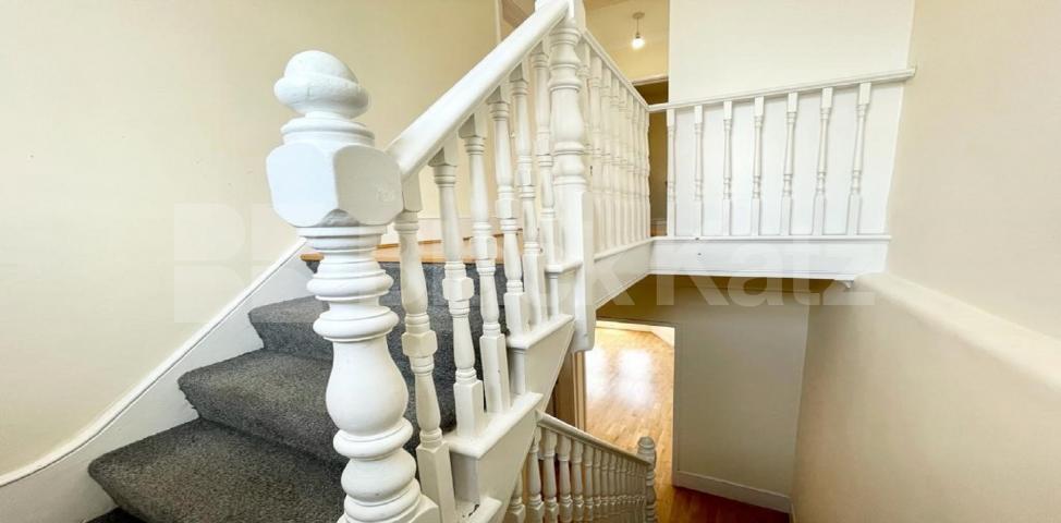 			LET, 3 Bedroom, 3 bath, 1 reception Apartment			 High Street North, East Ham